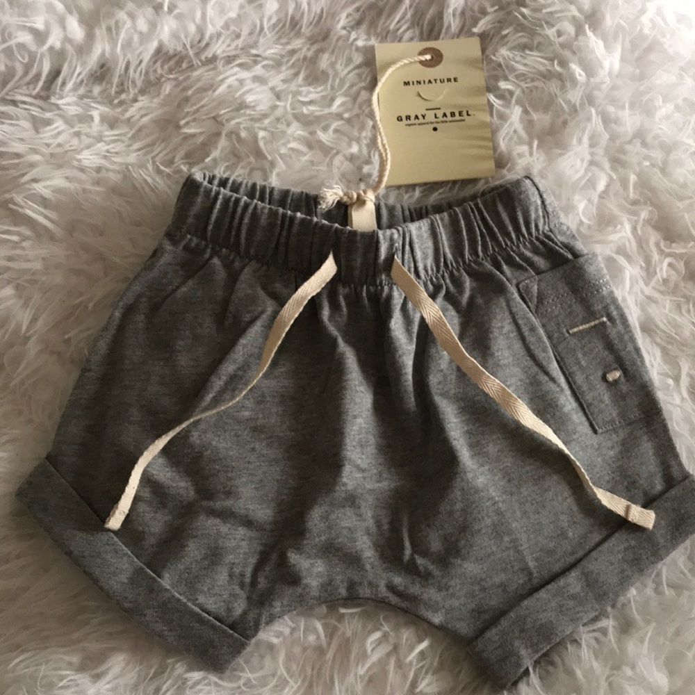 Baby boy organic cotton gray label shorts💙